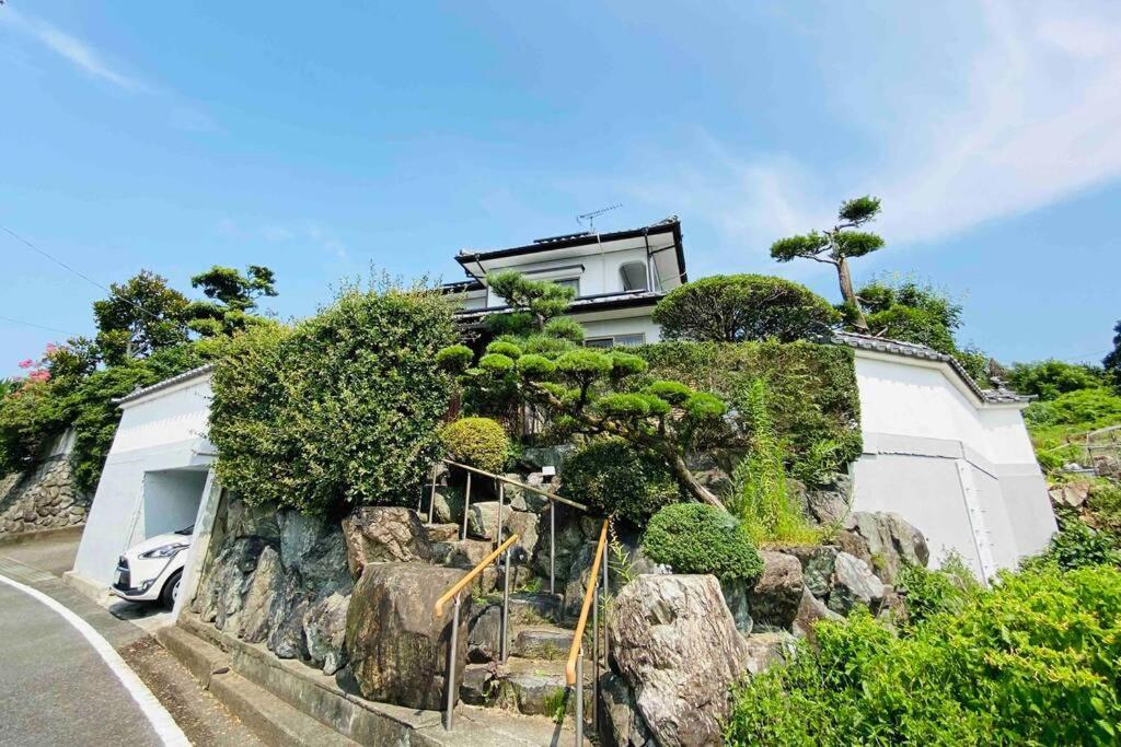 Villa 48坪！道後温泉付近駐車場有り清潔さと設備の充実さが高評価 大切な家族仲間と広々とくつろげます Matsuyama  Esterno foto
